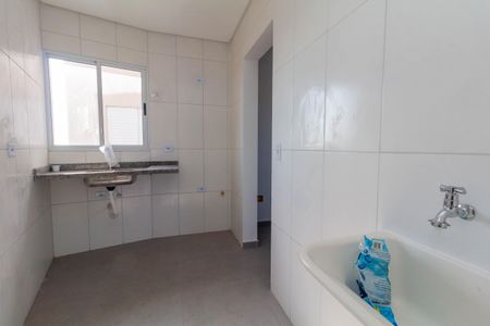 Apartamento à venda com 44m², 2 quartos e 1 vaga Apartamento à venda com 44m², 2 quartos e 1 vagaCozinha e Área de Serviço