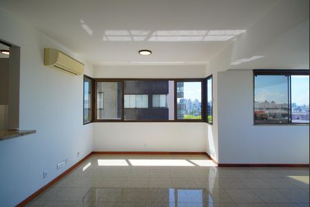Sala de apartamento à venda com 2 quartos, 90m² em Bela Vista, Porto Alegre