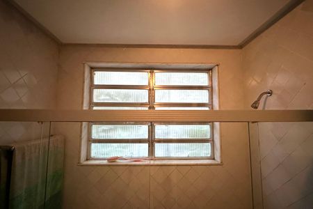 Casa à venda com 600m², 6 quartos e 2 vagasBanheiro 03