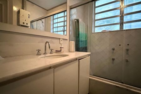 Casa à venda com 600m², 6 quartos e 2 vagasBanheiro 03