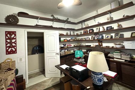 Casa à venda com 600m², 6 quartos e 2 vagasQuarto 02