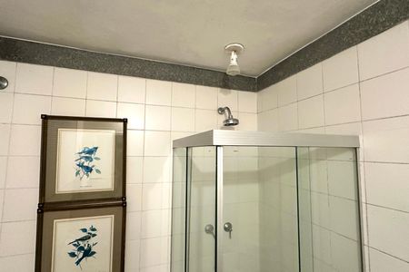 Casa à venda com 600m², 6 quartos e 2 vagasBanheiro 04