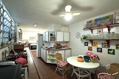 Casa à venda com 600m², 6 quartos e 2 vagasCozinha