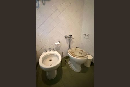 Casa à venda com 600m², 6 quartos e 2 vagasBanheiro 03