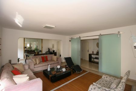 Apartamento para alugar com 315m², 3 quartos e 2 vagasSala de Estar