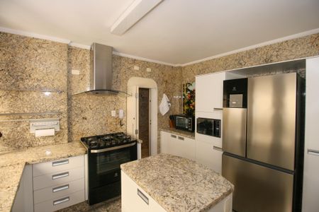 Apartamento para alugar com 315m², 3 quartos e 2 vagasCozinha