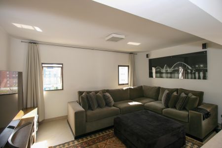 Apartamento para alugar com 315m², 3 quartos e 2 vagasSala de Tv