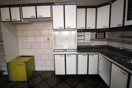 Casa à venda com 350m², 5 quartos e 2 vagasCozinha - Armários