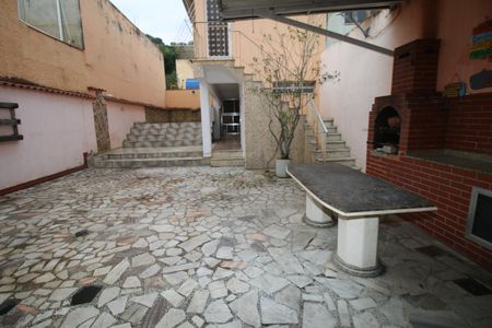 Casa à venda com 350m², 5 quartos e 2 vagasÁrea gourmet - Churrasqueira
