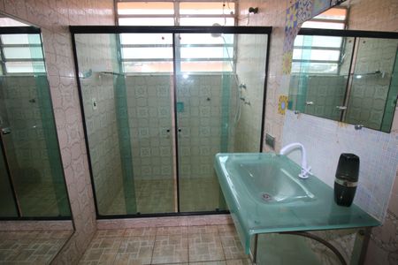 Casa à venda com 350m², 5 quartos e 2 vagasBanheiro Social