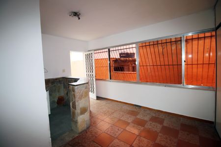 Casa à venda com 350m², 5 quartos e 2 vagasEdícula