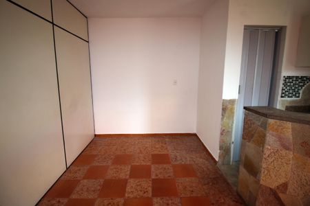 Casa à venda com 350m², 5 quartos e 2 vagasEdícula