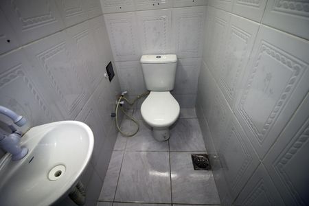 Casa à venda com 350m², 5 quartos e 2 vagasBanheiro de Serviço