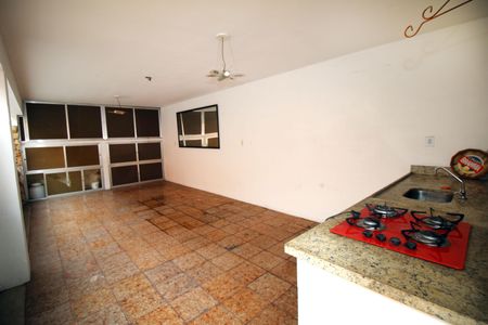 Casa à venda com 350m², 5 quartos e 2 vagasÁrea gourmet