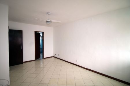 Casa à venda com 350m², 5 quartos e 2 vagasSuíte