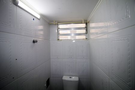 Casa à venda com 350m², 5 quartos e 2 vagasBanheiro de Serviço