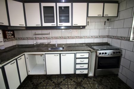 Casa à venda com 350m², 5 quartos e 2 vagasCozinha - Armários