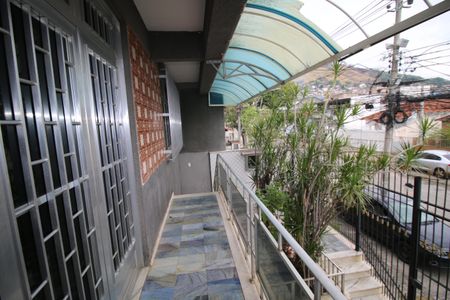 Casa à venda com 350m², 5 quartos e 2 vagasVaranda Edícula
