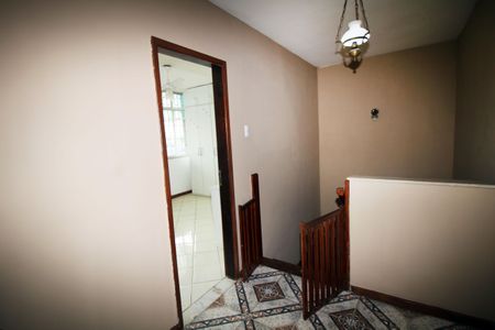 Casa à venda com 350m², 5 quartos e 2 vagasHall da escada 2º piso