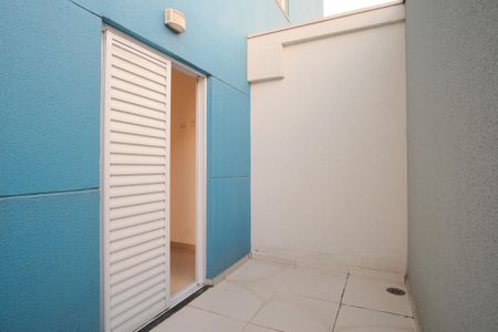 Apartamento para alugar com 45m², 2 quartos e 1 vagaVaranda do Quarto 2