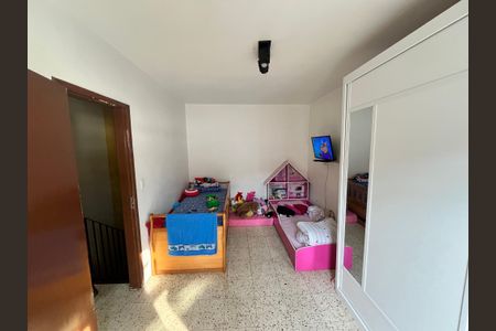 Casa à venda com 84m², 3 quartos e 2 vagasQuarto 1