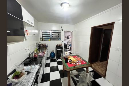 Casa à venda com 84m², 3 quartos e 2 vagasCozinha