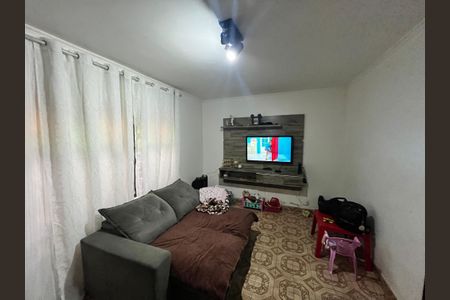 Casa à venda com 84m², 3 quartos e 2 vagasSala