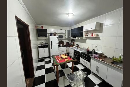 Casa à venda com 84m², 3 quartos e 2 vagasCozinha