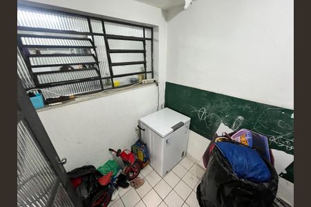 Casa à venda com 84m², 3 quartos e 2 vagasQuarto de Serviço