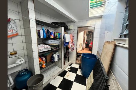 Casa à venda com 84m², 3 quartos e 2 vagasÁrea de Serviço