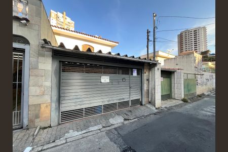 Casa à venda com 84m², 3 quartos e 2 vagasFachada
