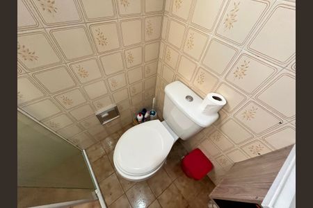 Casa à venda com 84m², 3 quartos e 2 vagasBanheiro Social 1