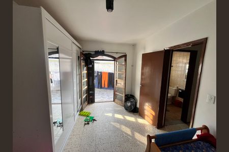 Casa à venda com 84m², 3 quartos e 2 vagasQuarto 1