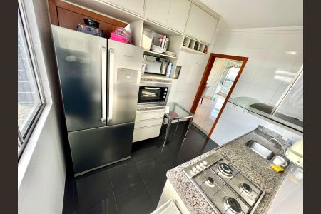 Apartamento à venda com 120m², 4 quartos e 3 vagasCozinha
