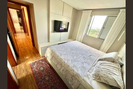 Apartamento à venda com 120m², 4 quartos e 3 vagasQuarto 3 - Suíte