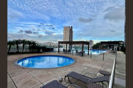 Apartamento à venda com 120m², 4 quartos e 3 vagasÁrea comum - Piscina 