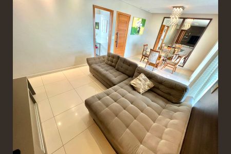 Apartamento à venda com 120m², 4 quartos e 3 vagasSala