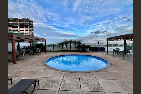 Apartamento à venda com 120m², 4 quartos e 3 vagasÁrea comum - Piscina 