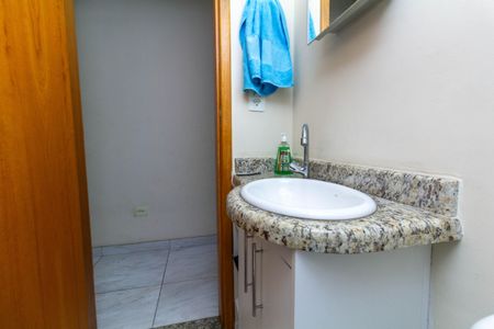 Casa à venda com 95m², 2 quartos e 2 vagasLavabo