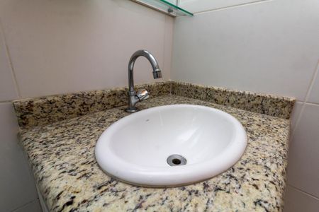 Casa à venda com 95m², 2 quartos e 2 vagasBanheiro Suíte 2