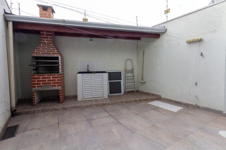 Casa à venda com 95m², 2 quartos e 2 vagas Área de Serviço