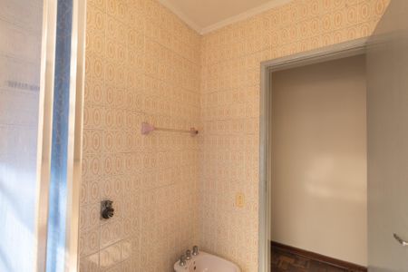 Casa à venda com 172m², 5 quartos e 4 vagasBanheiro 2