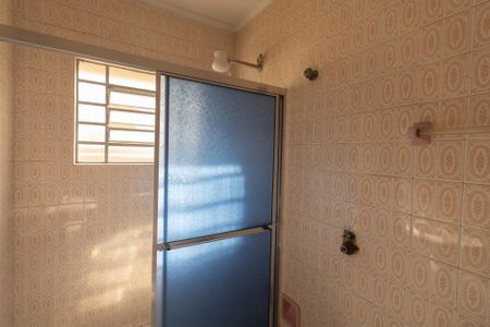 Casa à venda com 172m², 5 quartos e 4 vagasBanheiro 2