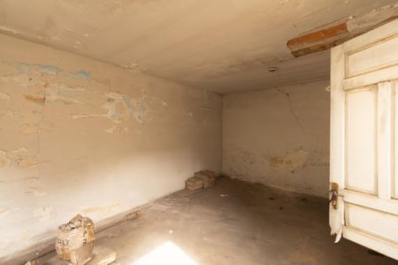 Casa à venda com 172m², 5 quartos e 4 vagasQuarto dos fundos