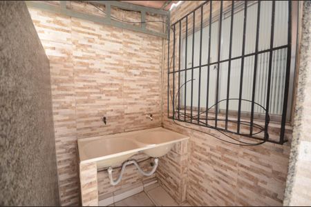 Casa para alugar com 37m², 1 quarto e 1 vagaÁrea de Serviço