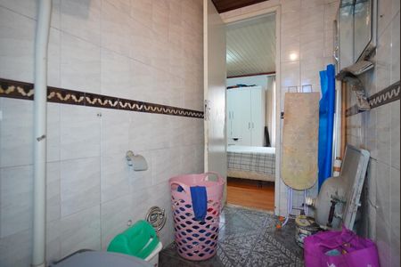 Casa à venda com 300m², 3 quartos e 3 vagasBanheiro da Suíte