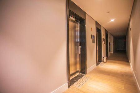 Studio à venda com 27m², 1 quarto e sem vagaHall social