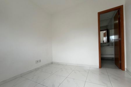 Apartamento para alugar com 75m², 2 quartos e 1 vagaSuíte