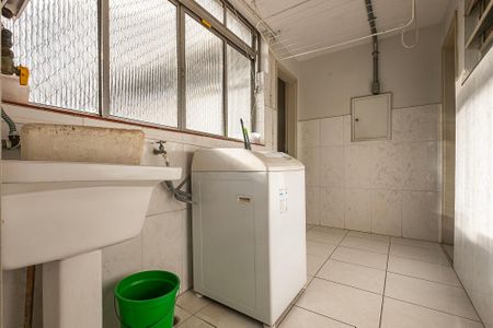 Apartamento à venda com 148m², 3 quartos e 1 vagaÁrea de Serviço