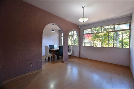 Apartamento à venda com 115m², 3 quartos e 1 vaga Apartamento à venda com 115m², 3 quartos e 1 vagaSala